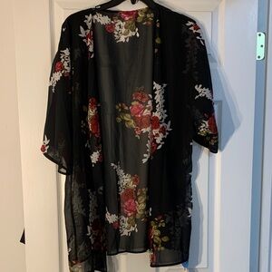 Cupshe Black Floral Kimono